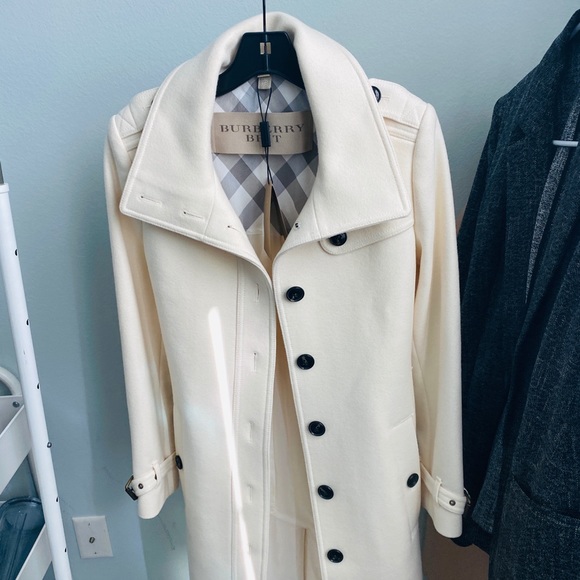 Burberry Jackets & Blazers - Burberry coat
